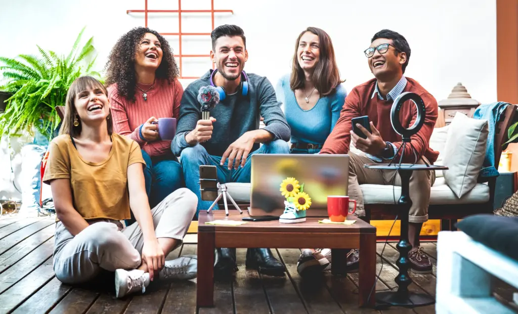 Colaboraciones con influencers y otros podcasters