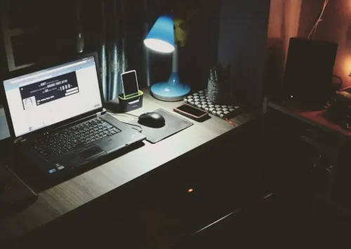 por qué bajan los clics orgánicos con AI Overviews